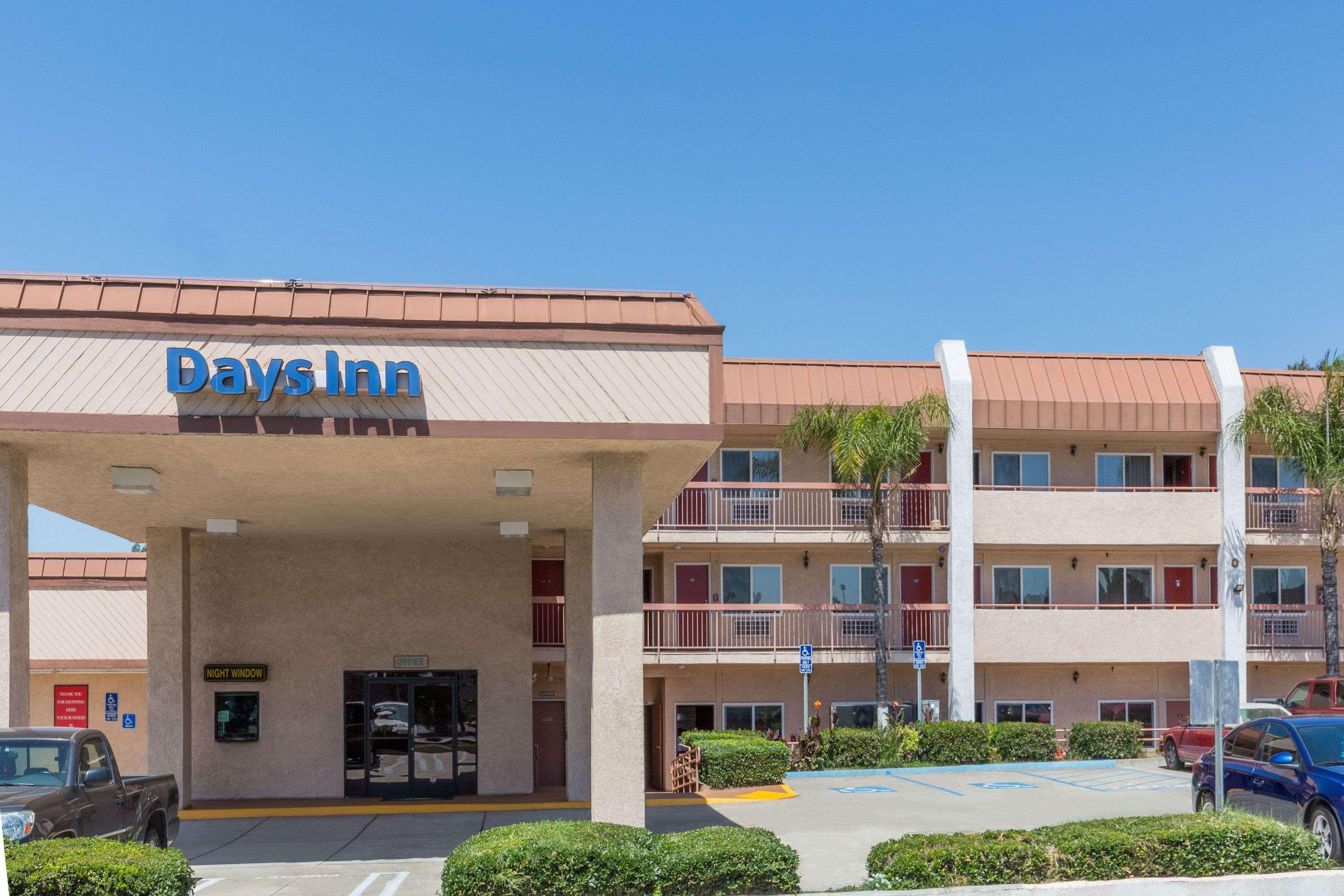 Days Inn By Wyndham Ontario Airport Eksteriør billede