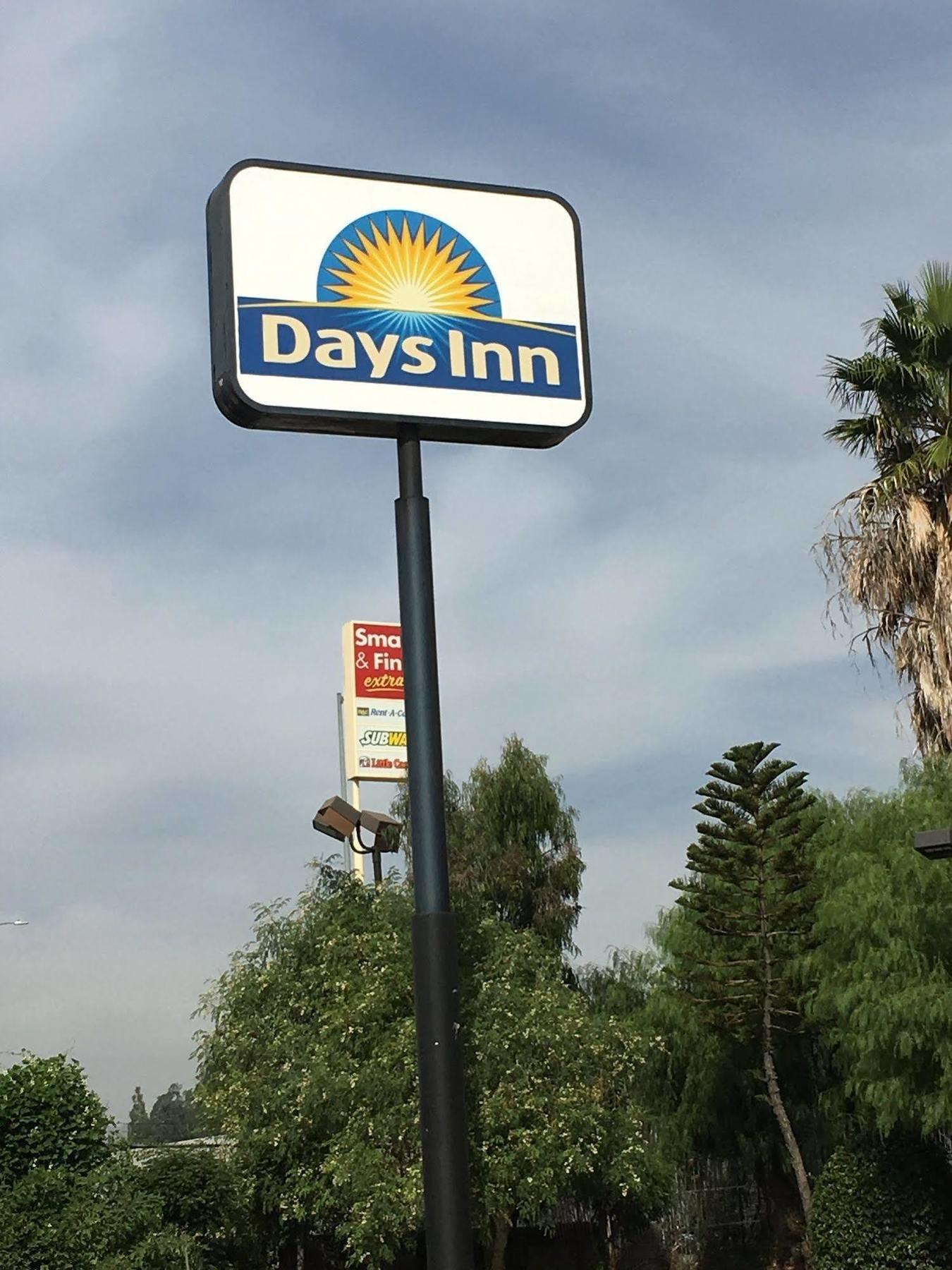 Days Inn By Wyndham Ontario Airport Eksteriør billede