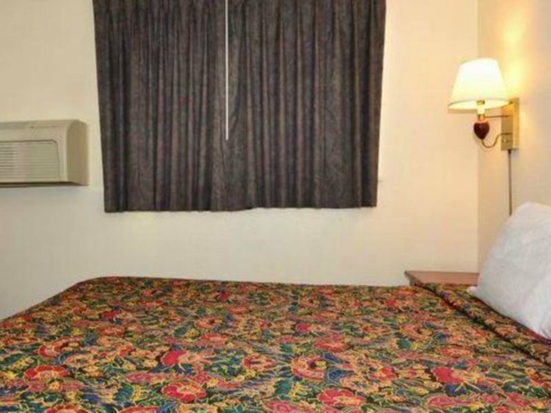Days Inn By Wyndham Ontario Airport Eksteriør billede