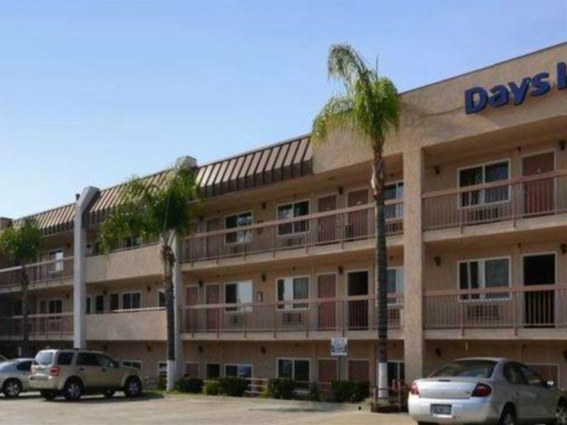 Days Inn By Wyndham Ontario Airport Eksteriør billede